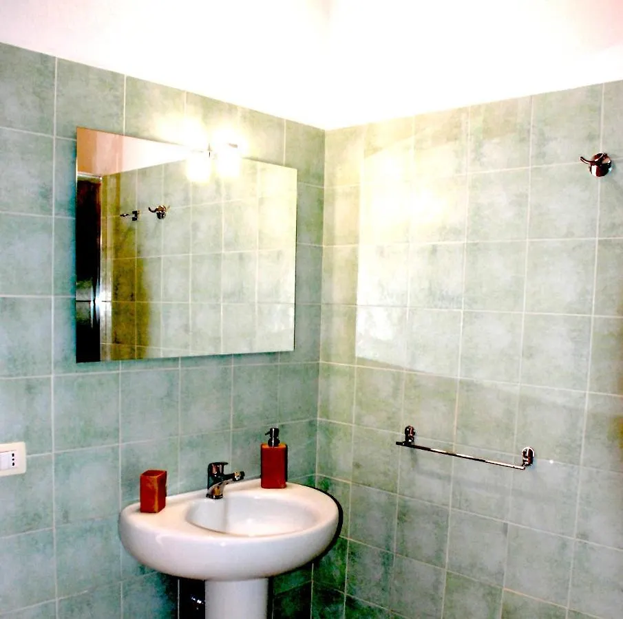 Camere Pula 0*,  Italien